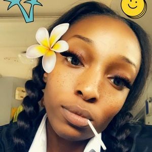 Meet your Posher, Donalea